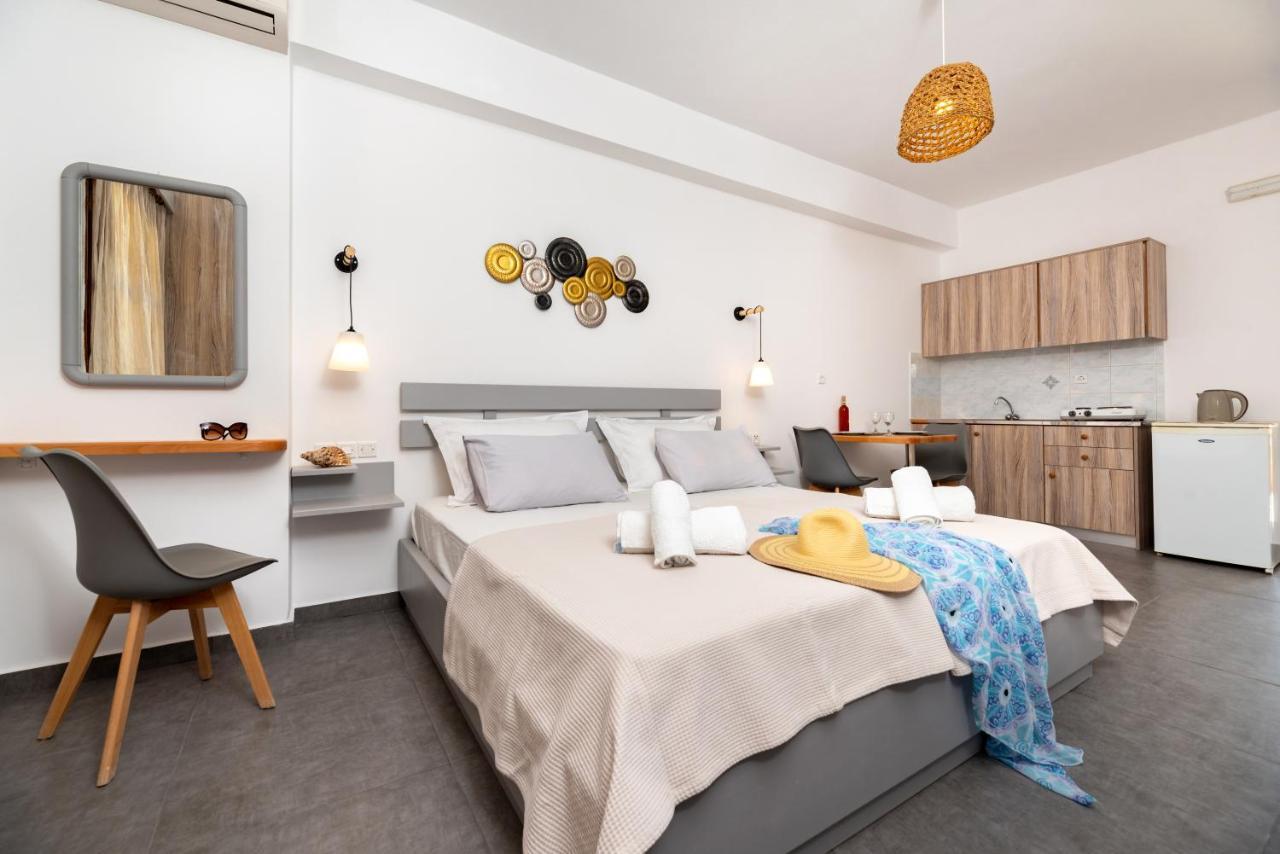 Marina'S Studios Perivolos  Ngoại thất bức ảnh