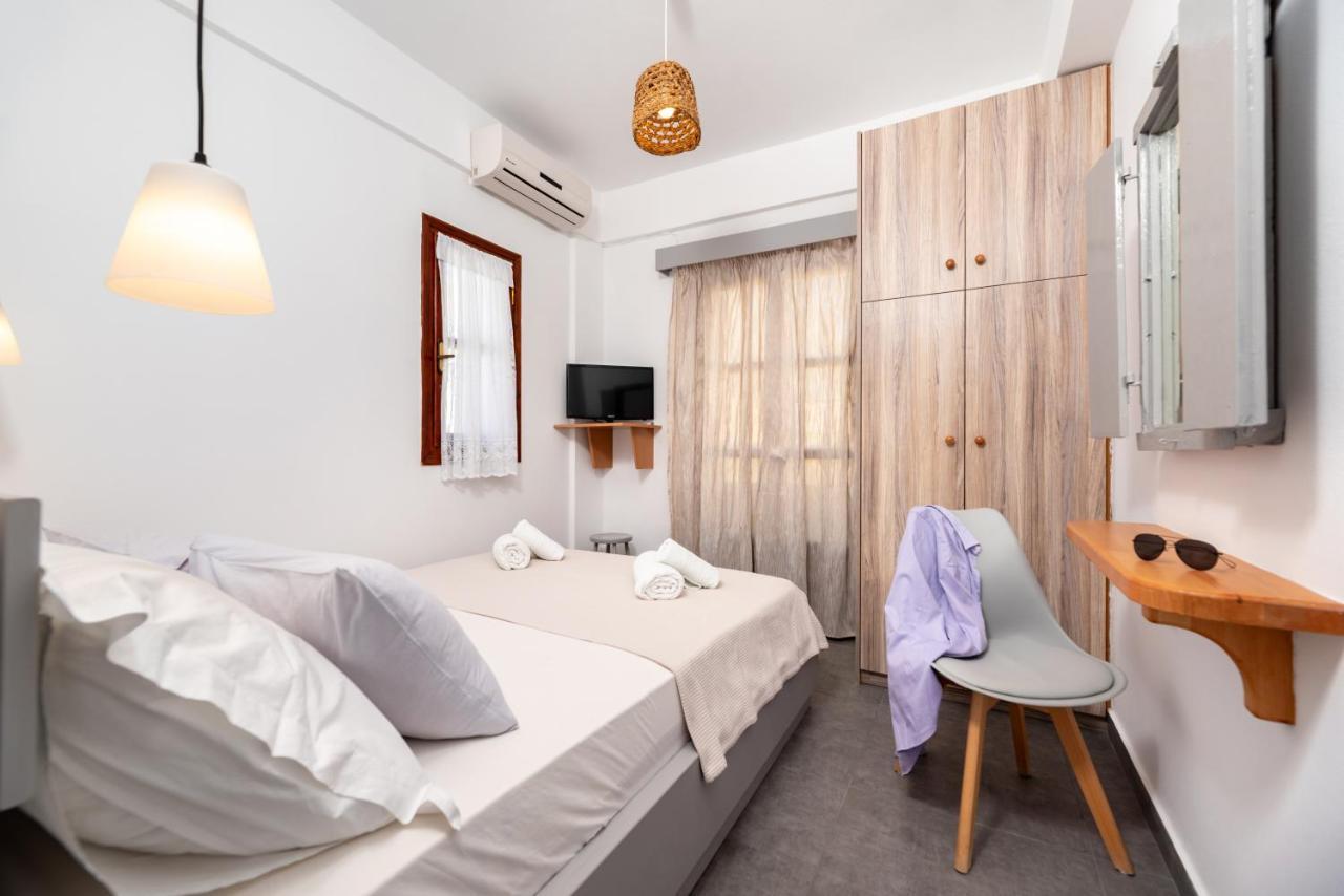 Marina'S Studios Perivolos  Ngoại thất bức ảnh